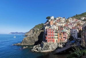 Von Florenz aus: Kleingruppentour nach Cinque Terre und Pisa