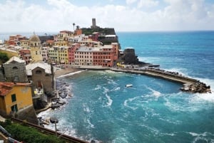 Von Florenz aus: Kleingruppentour nach Cinque Terre und Pisa