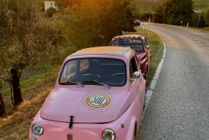 Firenzestä: Firenze: Auringonlaskun viininmaistelukierros vintage-autolla