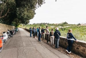 Vanuit Florence: Vespa-tour door het Toscaanse platteland met proeverijen