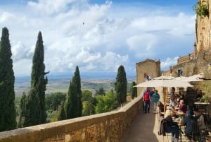 Von Florenz aus: Kleingruppentour durch die Hügel der Toskana mit Weinverkostung
