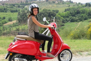 フィレンツェ発：トスカーナ・ヴェスパツアー（ランチ＆ワイン付き）