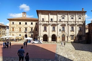 From Florence: Val d'Orcia Region Private Wine Tasting Tour