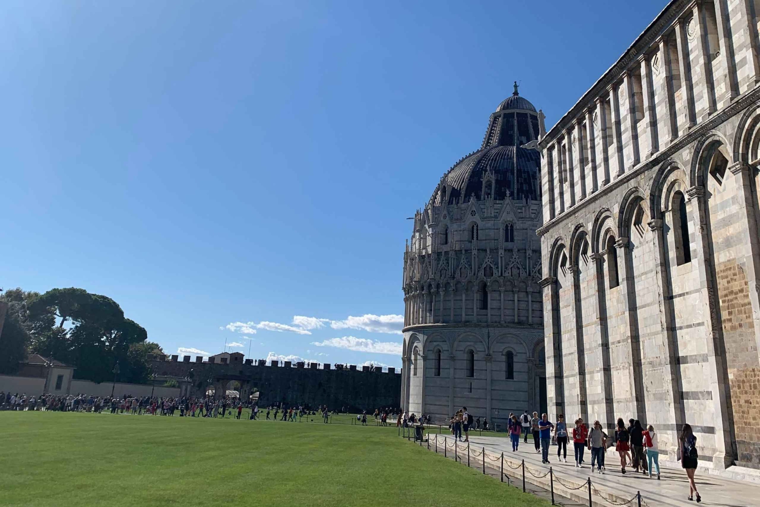 ローマ発：フィレンツェとピサ（斜塔入場付き）