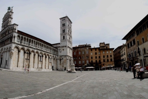 Lucca: Guided Walking Tour