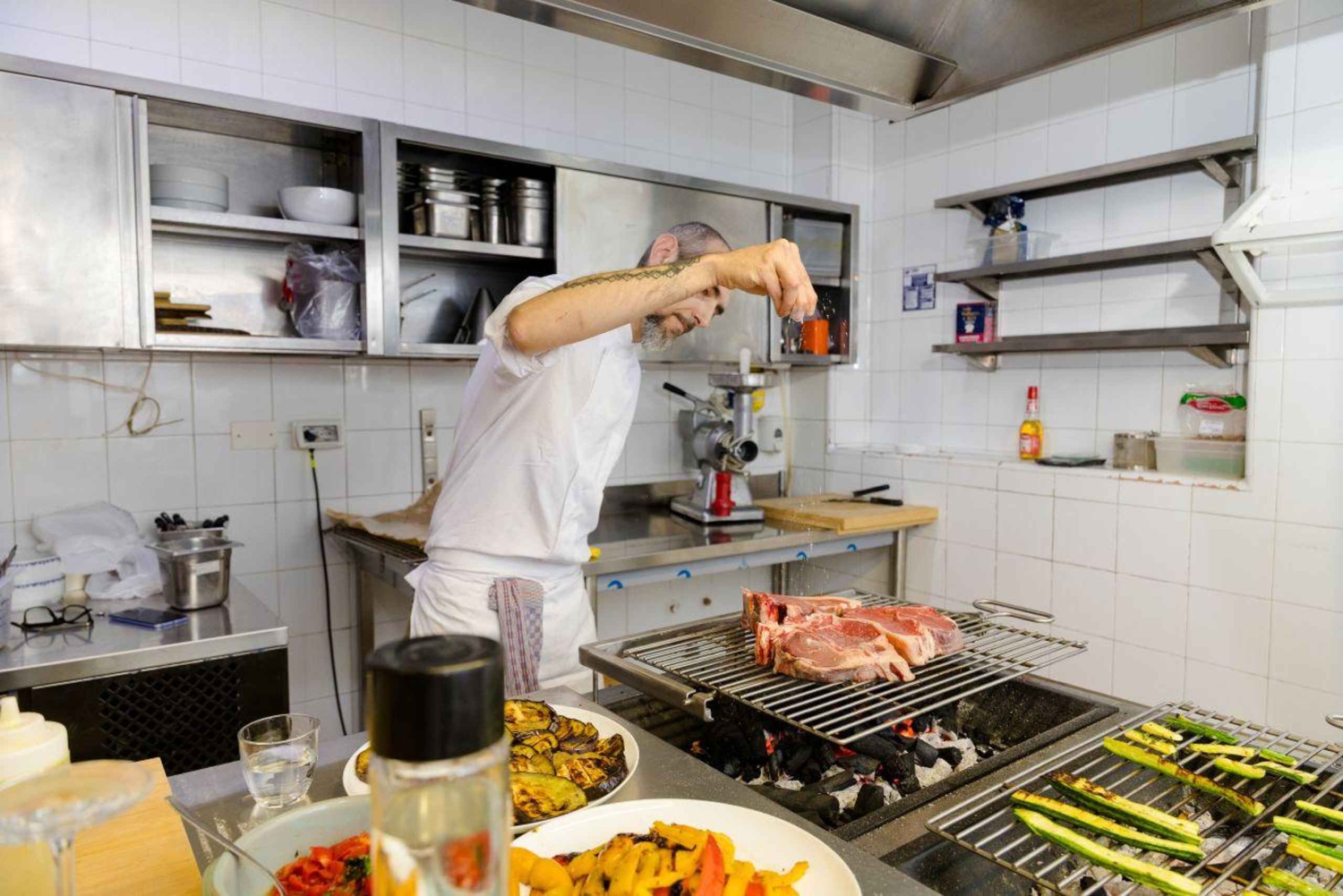 MasterSteak: Kurs gotowania steków toskańskich z nieograniczoną ilością wina