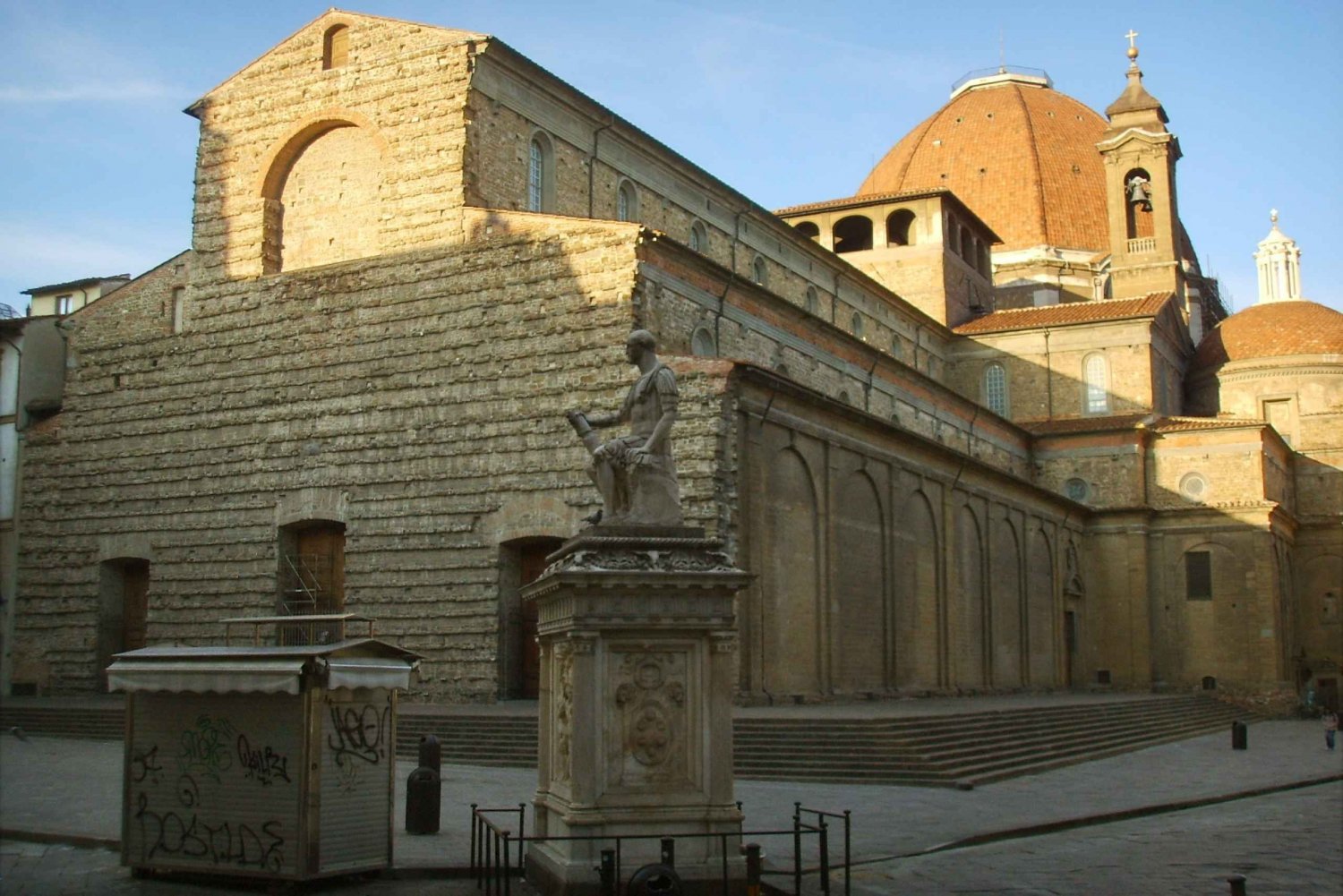Medici Tour: History and Secrets through Family Monuments