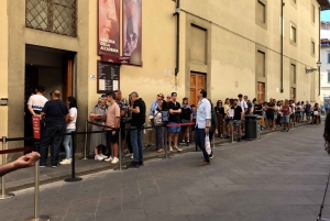 Ingresso prioritário para a Galeria da Academia com livro eletrónico