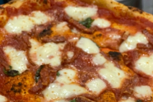 Neapoliittisen pizzan valmistusluokka Firenzessä