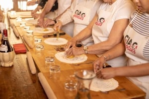 Florenz: Pasta- und Tiramisu-Kurs mit Option zum Einkaufen auf dem Markt