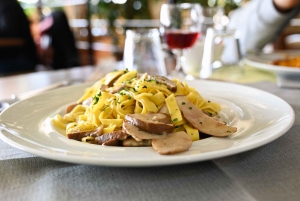 Pisa and Lucca: Private Full-Day Tour by Deluxe Van