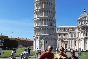 Piza: Wycieczka z przewodnikiem z opcjonalnymi biletami na wieżę