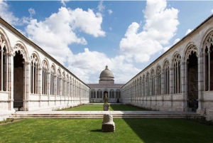 Pisa: Ingresso Monumentos da Praça dos Milagres com a Torre Inclinada