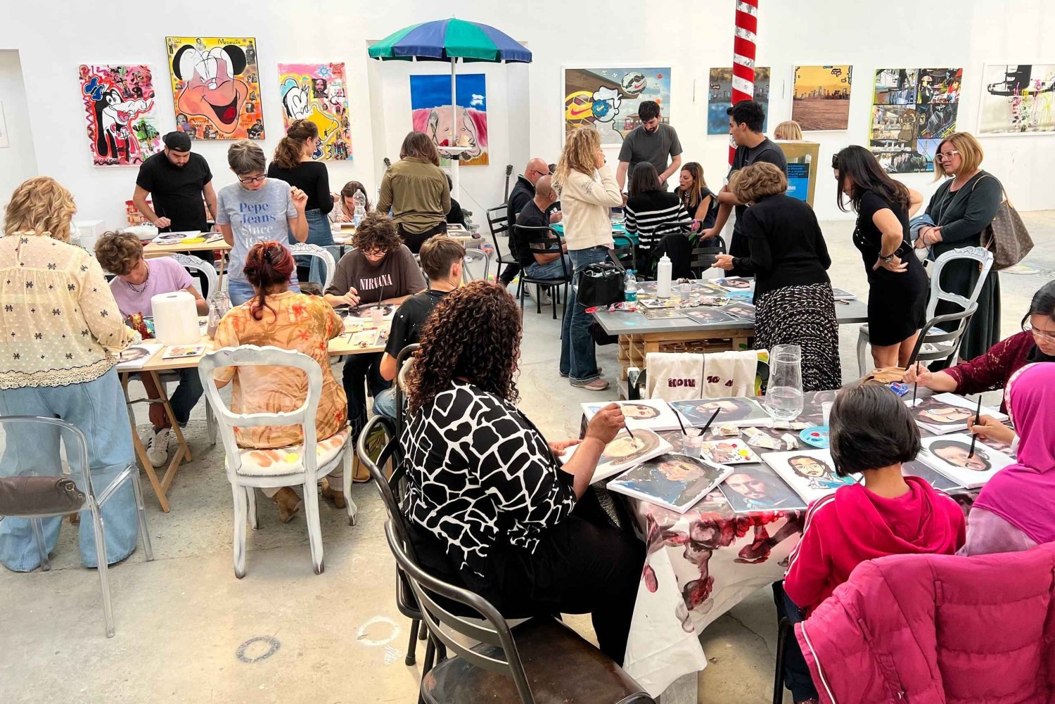 Prato : découvrez Chinatown et peignez dans un véritable atelier d'artiste, avec un apéritif.