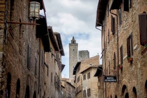 Private Tuscany Tour to Siena and San Gimignano with Lunch