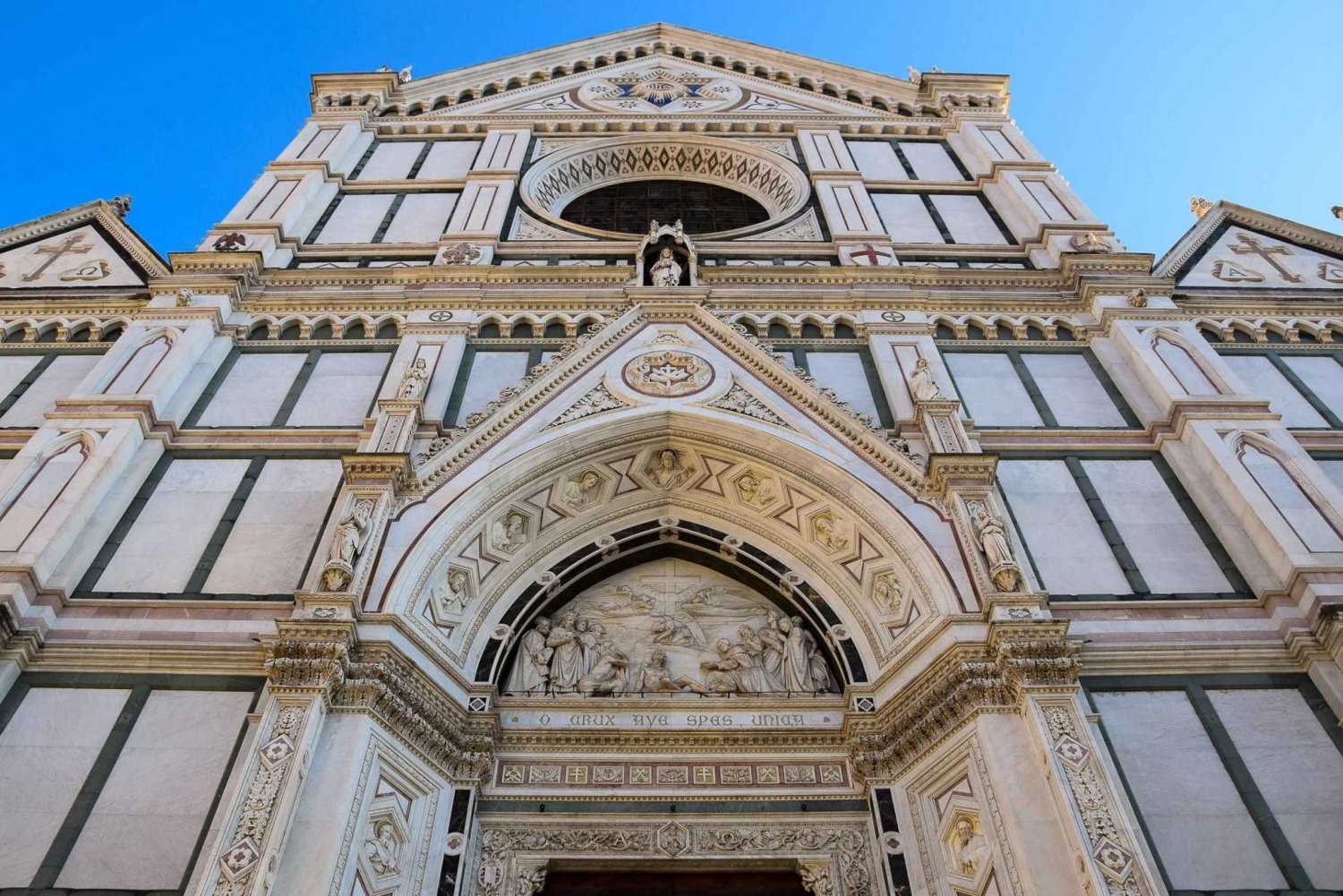 Santa Croce Basilica Tour: Mausoleum of Florentine Geniuses