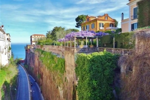 Sorrento: Tour guidato a piedi e degustazione di limoncello