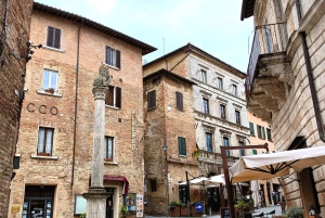 Smaka på Chianti, Montalcino och Montepulciano – Dagstur med minibuss