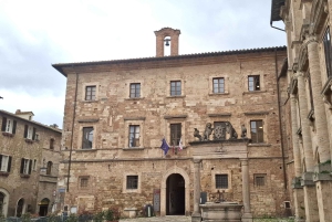 Smaka på Chianti, Montalcino och Montepulciano – Dagstur med minibuss