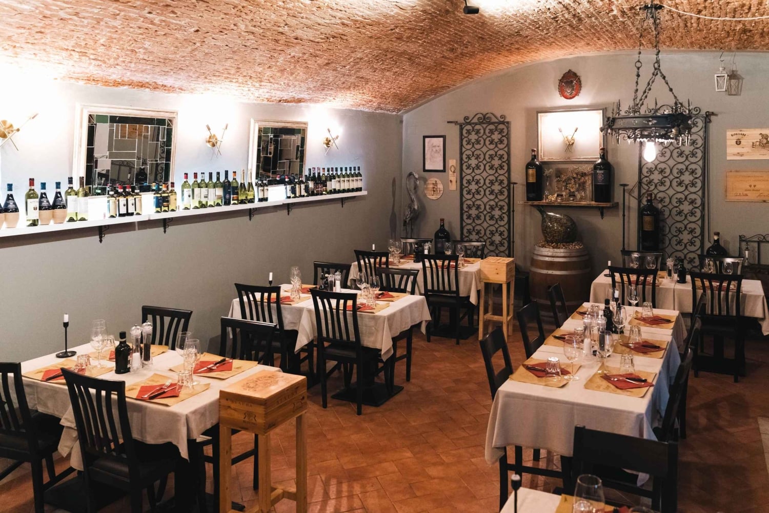 Taverna dei Servi Firenze: Vinprovning av traditionella toskanska viner