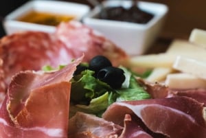 Taverna dei Servi Firenze: Vinprovning av traditionella toskanska viner