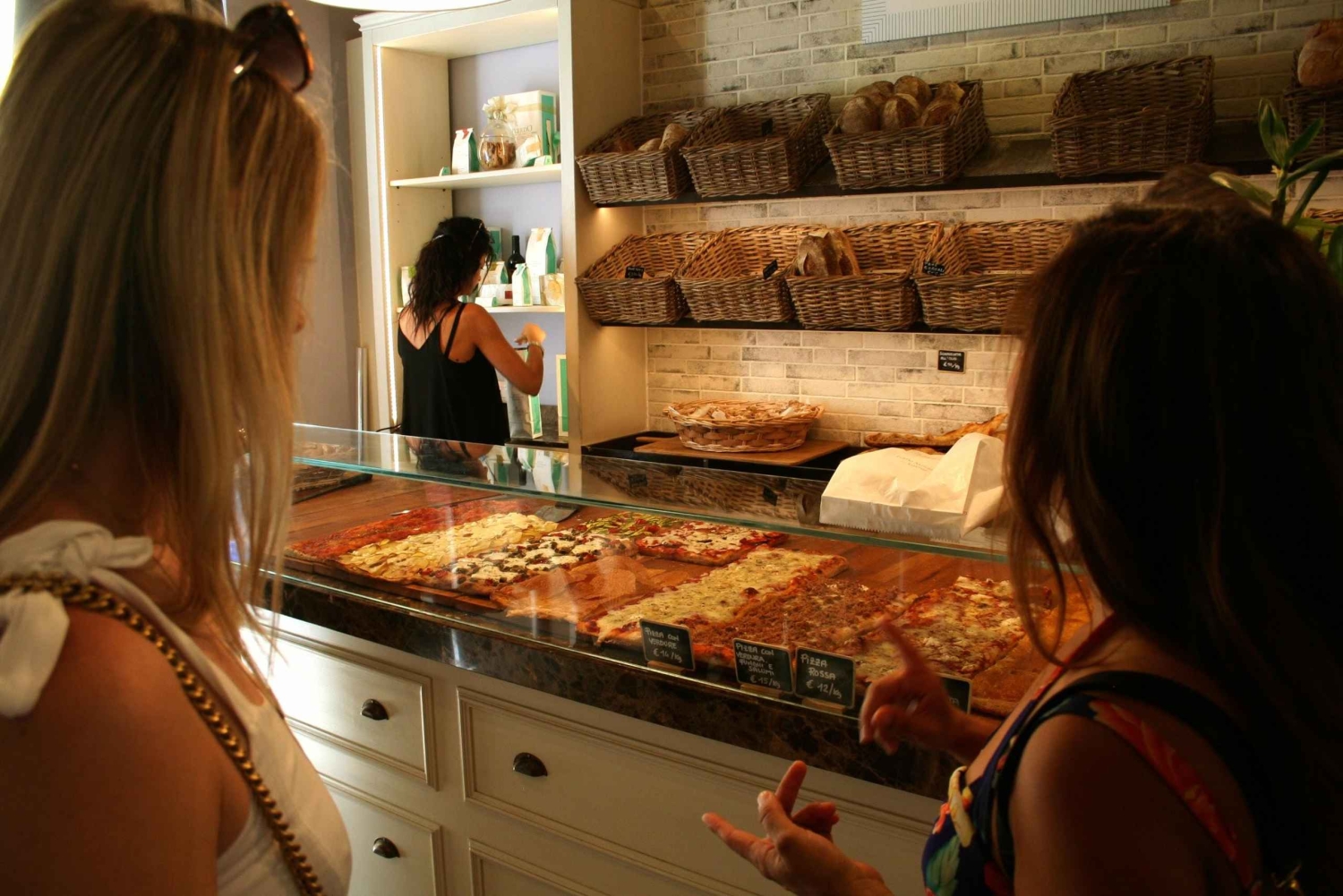 Tour Sant’Ambrogio Market Like a Local & Tuscan Tastings