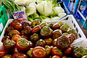 Tour Sant’Ambrogio Market Like a Local & Tuscan Tastings