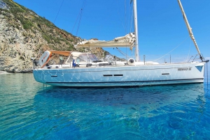 Tuscany: Cruise with Lunch and a Drink