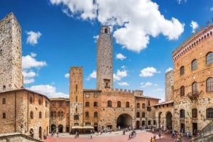 Toscana: Päiväretki Pisaan, Sienaan, San Gimignanoon ja Chiantin kaupunkiin