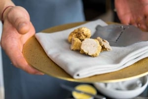 Toscane : Chasse aux truffes et repas dans un vignoble