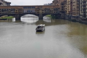 Twilight Delights: Tuscan Dinner & Arno E-Boat Cruise