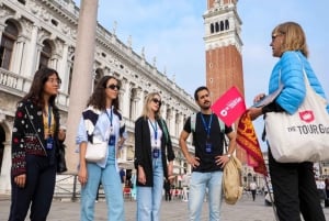 Venezia: Markuskirken, Dogepalasset, Murano og Burano dagstur