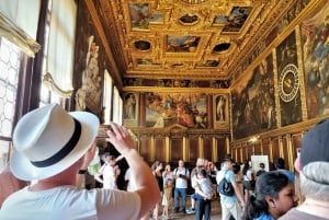 Venezia: Markuskirken, Dogepalasset, Murano og Burano dagstur