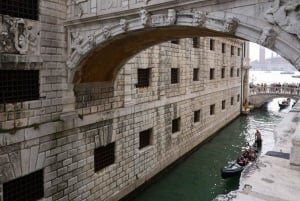 Venezia: Markuskirken, Dogepalasset, Murano og Burano dagstur