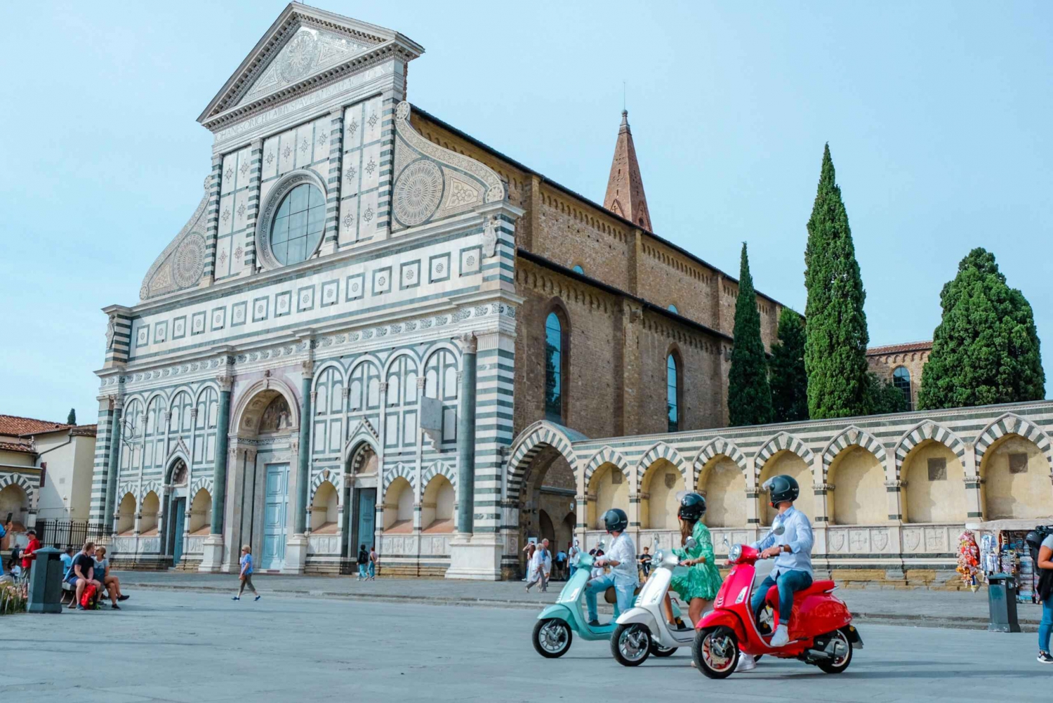 Vespa Primavera Rental in the heart of Florence