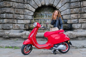 Vespa Primavera Rental in the heart of Florence