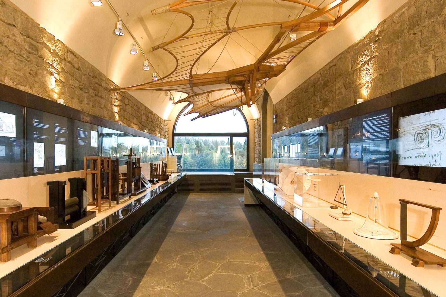 Vinci: Leonardiano Museum en kaartje voor de geboorteplaats van Da Vinci