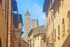 Besuche Siena und San Gimignano mit Mittagessen in einem Familienbetrieb