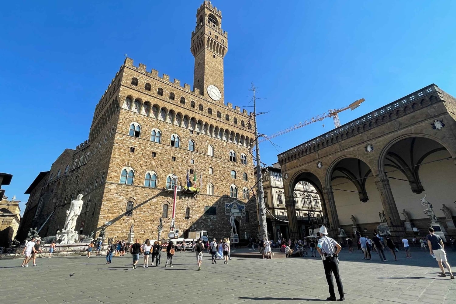 ナポリ＆スパッカナポリ：街の中心部で自由な1日をお過ごしください – バリ発バス