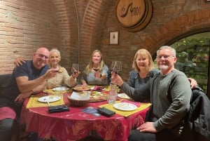 Wine Tasting and Paring Class Guided Tour in Florence
