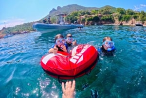 Agay : Randonnée palmée guidée en bateau dans les calanques de l’Estérel