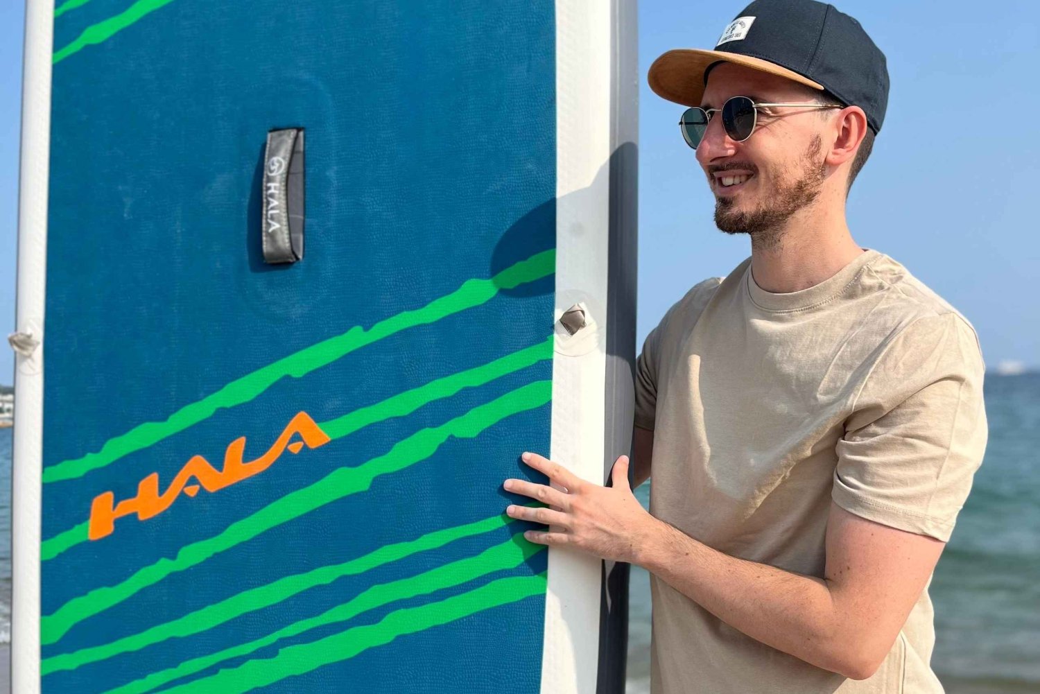 アンティーブ:2人乗りパドルボードレンタル(写真・動画撮影付き)