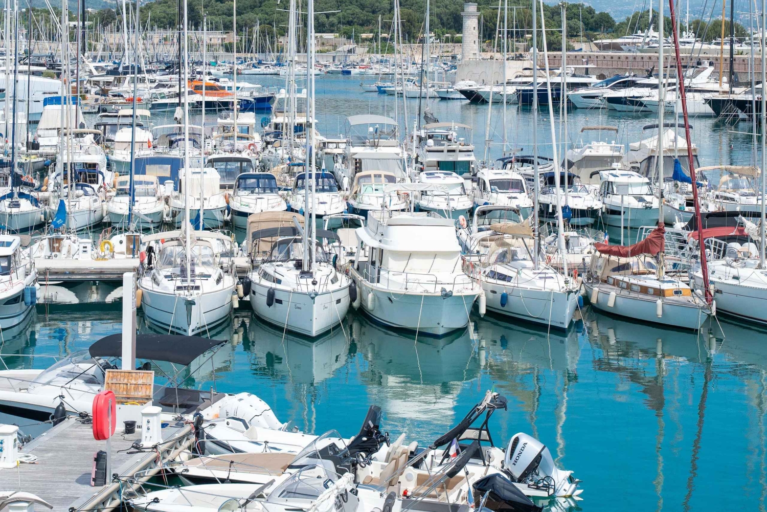 Antibes' Hidden Gems: Walking Tour Alongside a Local Guide