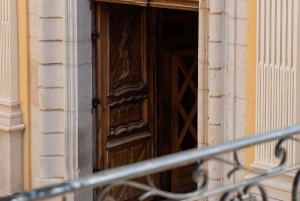 Antibes' Hidden Gems: Walking Tour Alongside a Local Guide