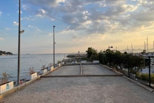 Antibes: Spill pétanque ved sjøen med en engasjert vert