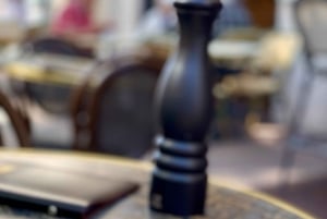 Antibes: Old Town Walking Tour with Food Tastings