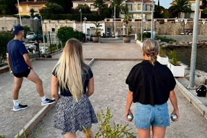Antibes : Play Pétanque by the sea with a passionate host