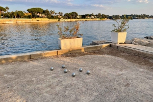 Antibes : Play Pétanque by the sea with a passionate host