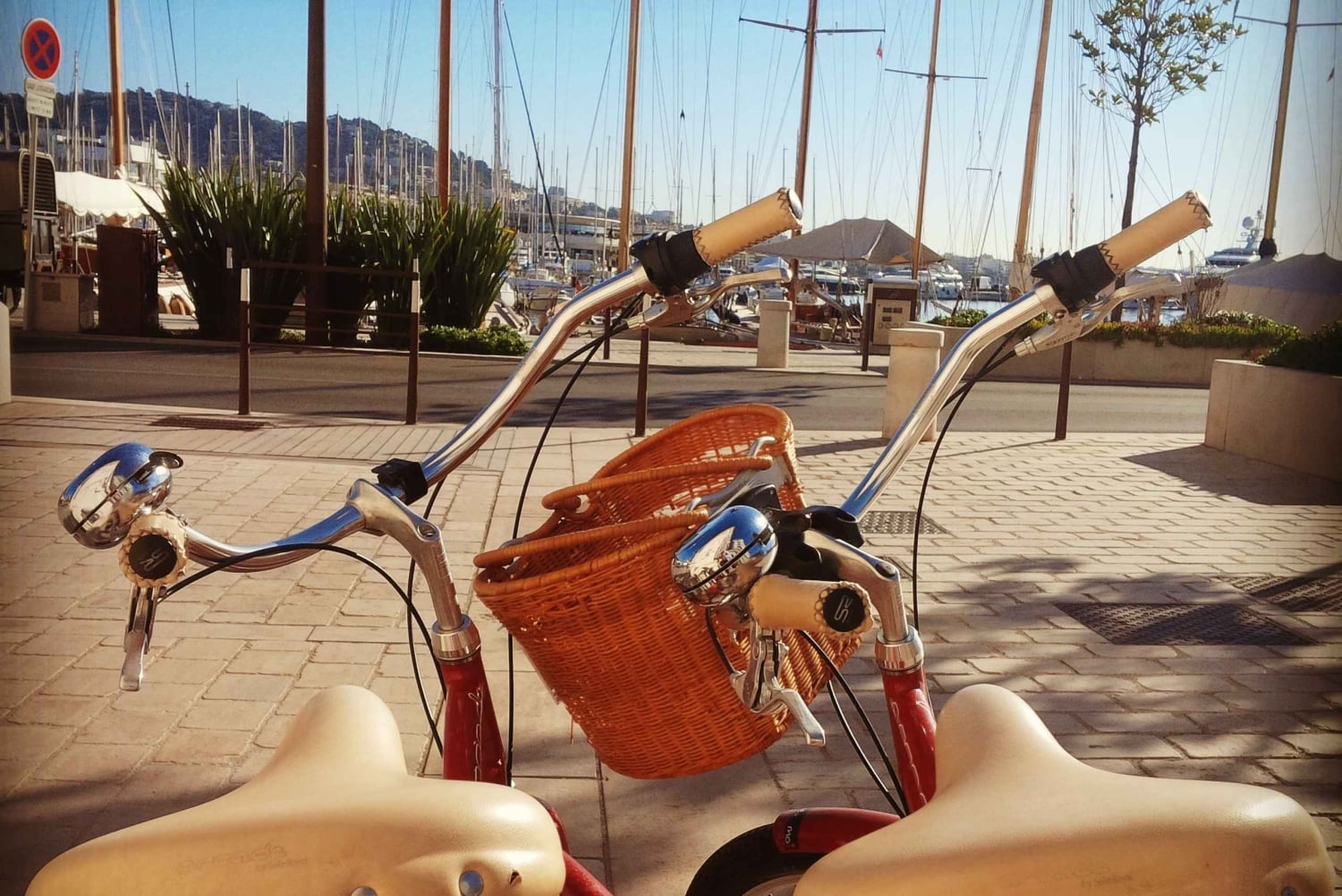 Cannes: Bike Rental
