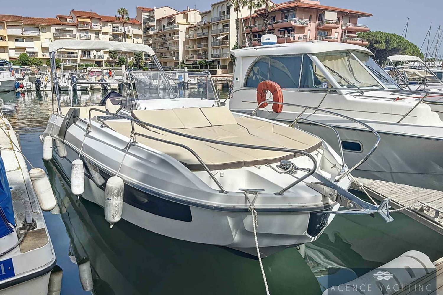 Båtuthyrning i Cannes med skeppare - Lérins Island Escape Tour